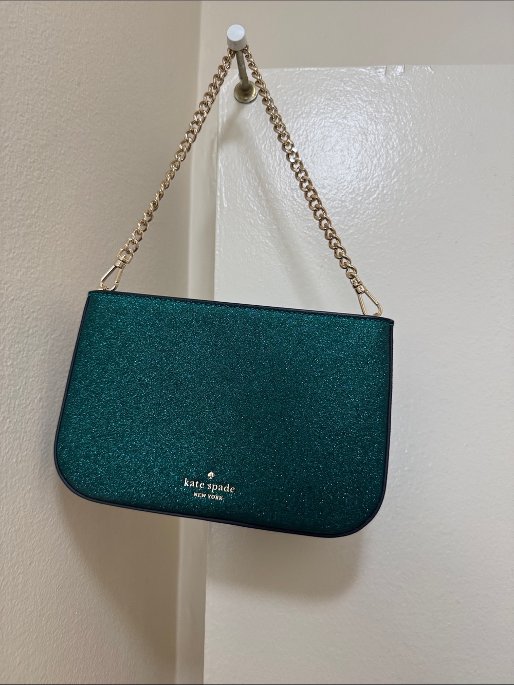 kate spade emerald glitter chain shoulder bag with gold hardware